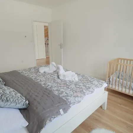 別荘 Apartmanovy Dom S Virivkou, Pod Secnom, Liptovsky Jan