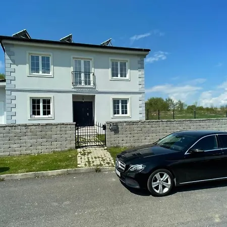 別荘 Apartmanovy Dom S Virivkou, Pod Secnom, Liptovsky Jan